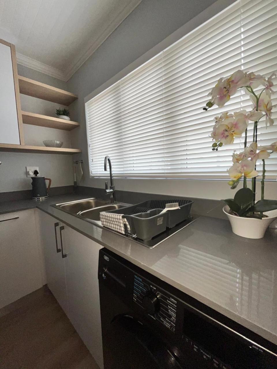 Central Self Catering Свакопмунд Екстер'єр фото