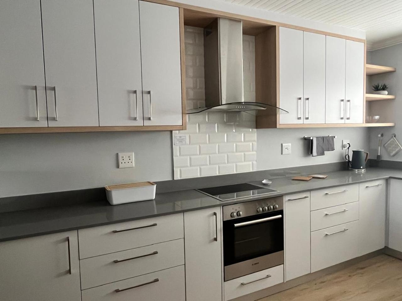Central Self Catering Свакопмунд Екстер'єр фото